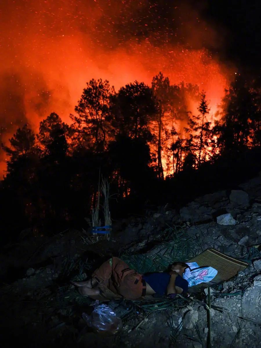 气象学家发出警告,全球变暖异常寒冷需警醒