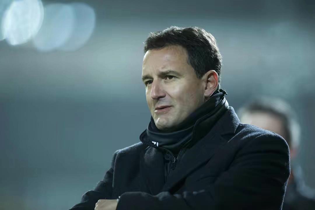 国足新主帅扬科维奇第一堂训练课,扬科维奇国足新一期集训