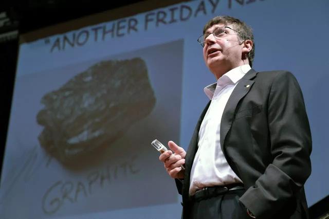 把人放进强磁场中会怎样?科学家用青蛙做实验,得到一只反重力蛙