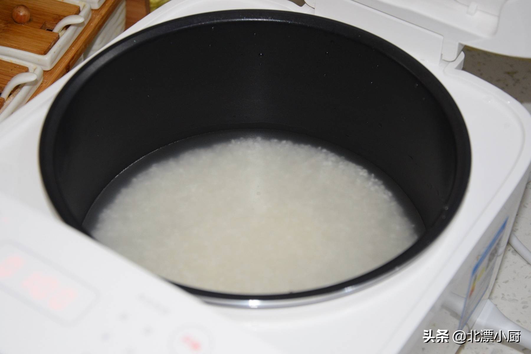 煮米饭很好吃只需放三样东西,煮米饭加什么料味道更好