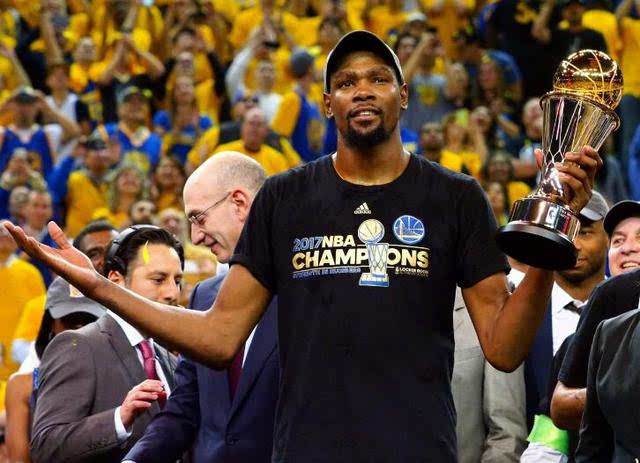 曾经的雷霆三少到如今的感慨,30岁的雷霆三少谁的成就更高