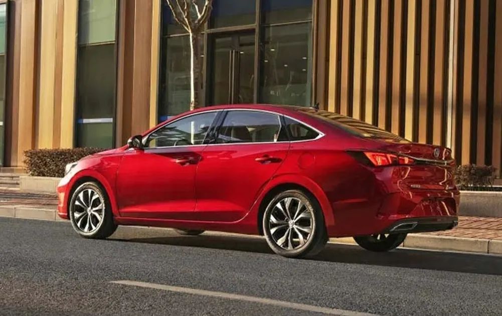 这4款中型轿车选哪个不出错,最低6万起这4台精品轿车家用首选