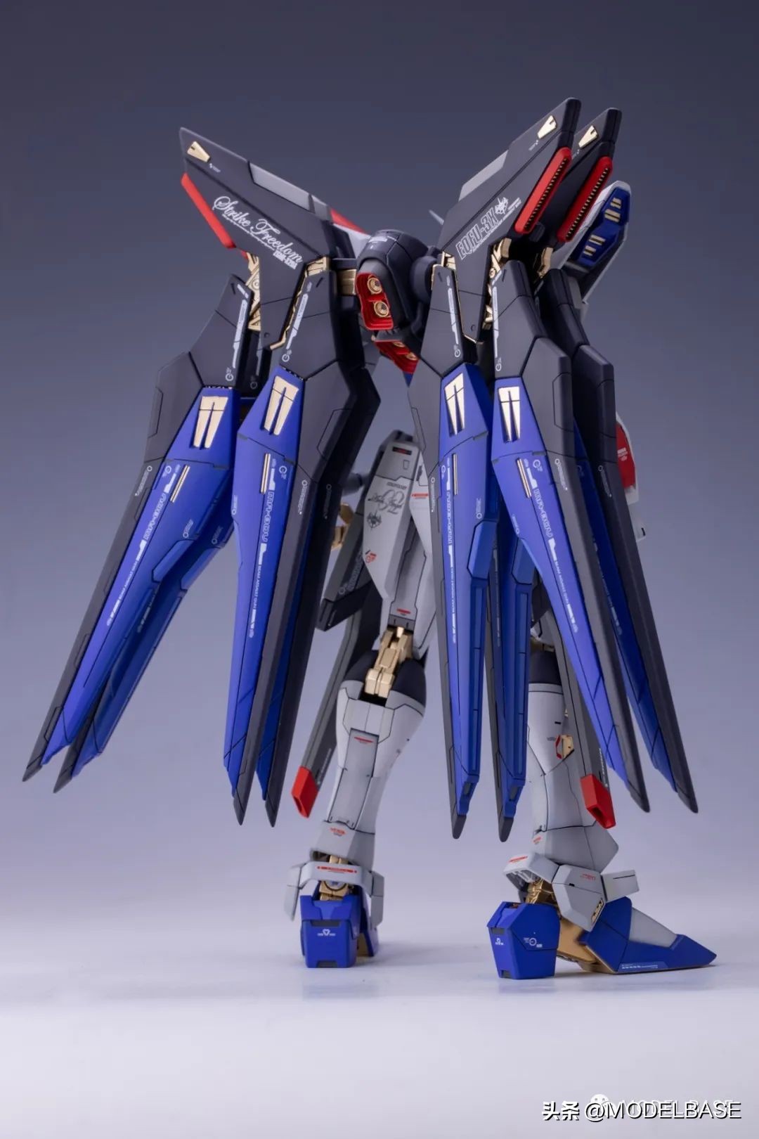 万代mg巴巴托斯喷涂场景重现,万代mgex强袭自由板件