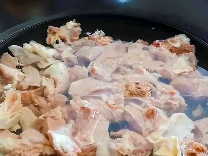 大厨做羊肉汤的技巧,正宗羊汤简单配方大全