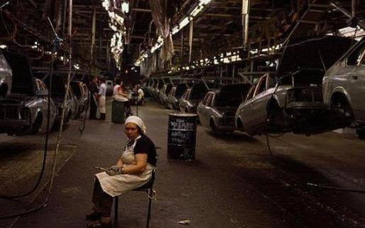 苏联解体后，俄罗斯人民过得幸福吗？美国的行为说明了一切！