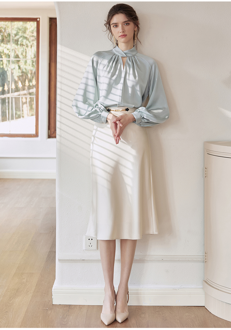 35岁女性适合穿什么牌子的衣服,30至40岁的女性穿什么牌子的衣服