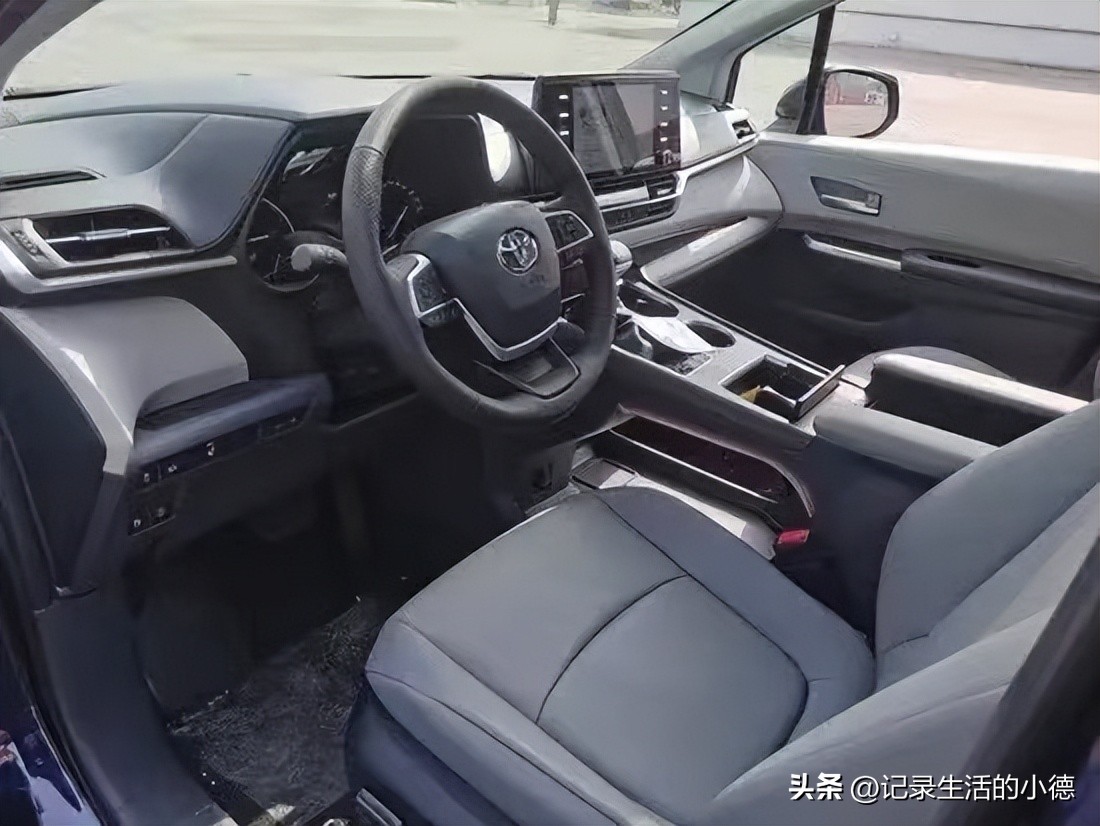 丰田赛那实车亮相家用商用不错,广汽丰田赛那预售32-42万元