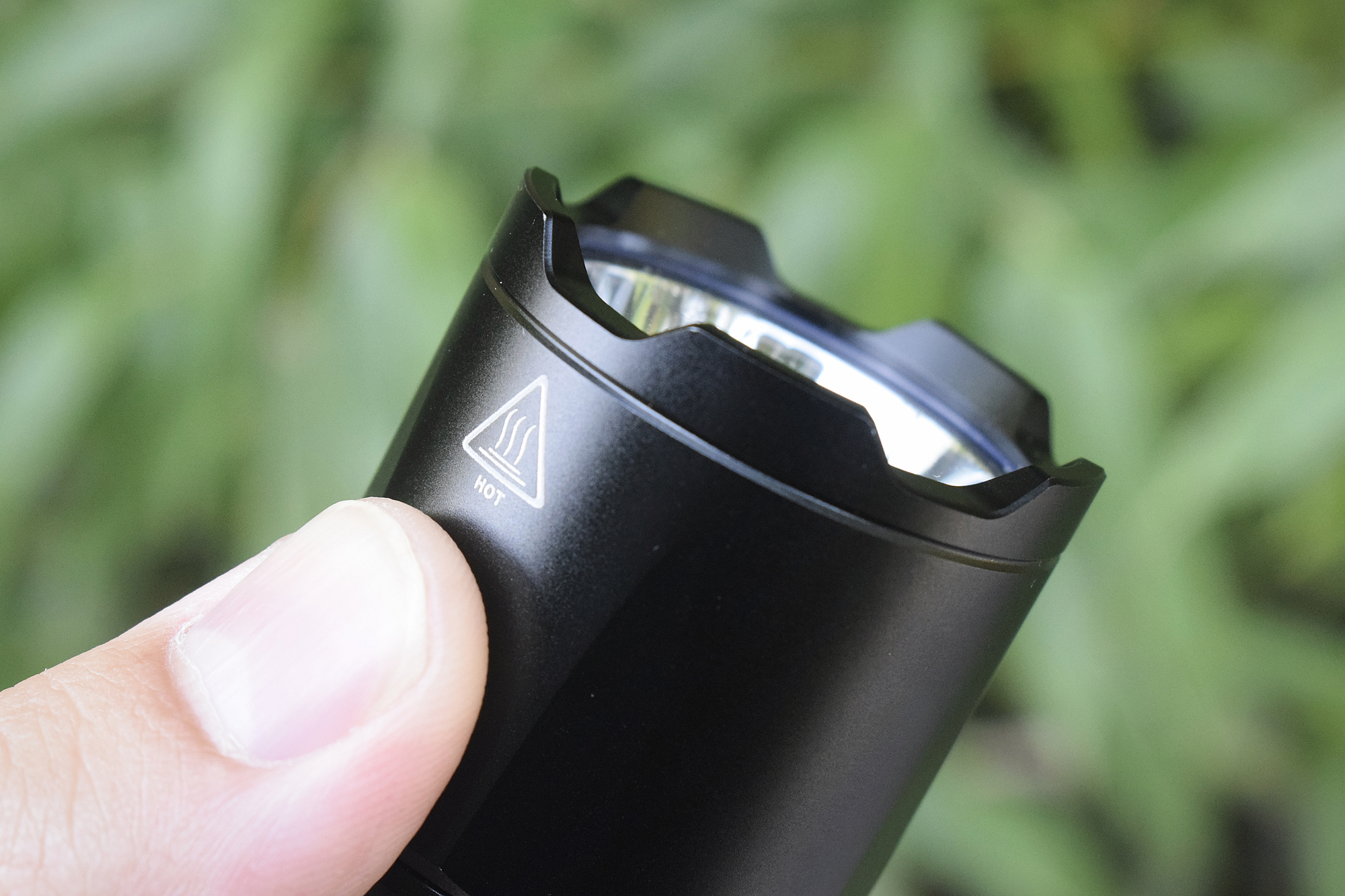 稳定高效,强光压制!Fenix菲尼克斯TK22TAC双模式战术手电体验