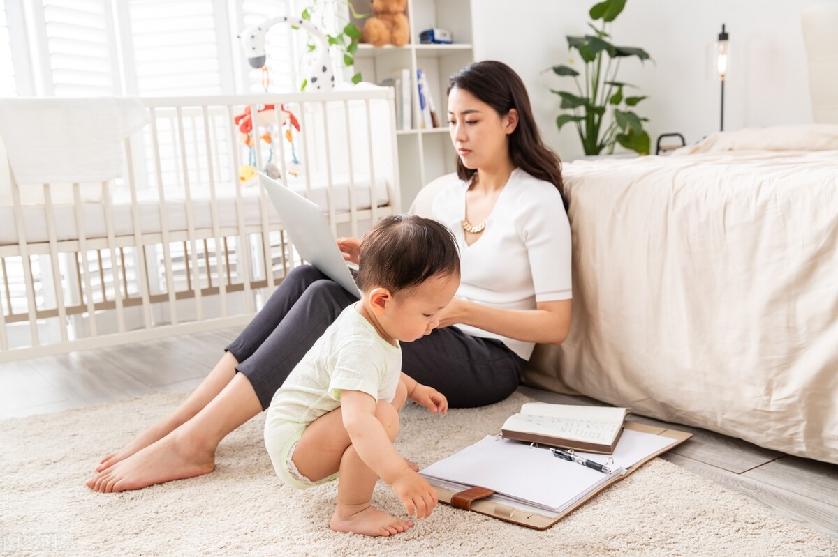 如何让三个月宝宝智力快速发展,如何和宝宝互动促进宝宝智力发育