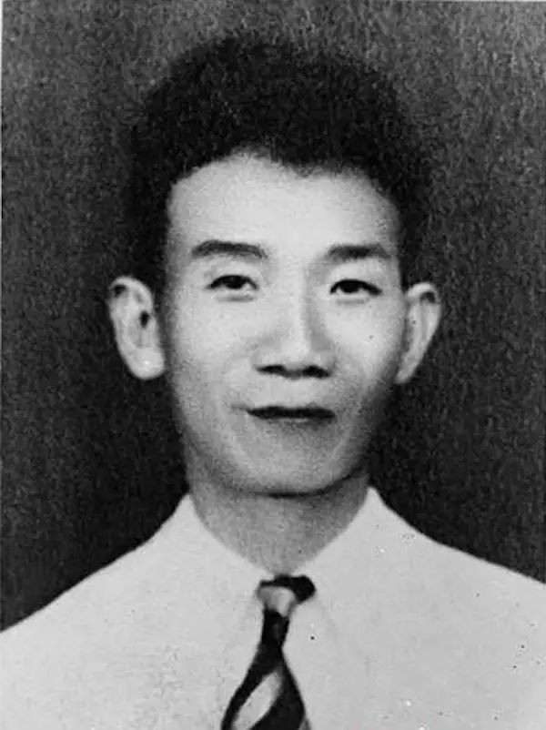 郁达夫为何痴迷貌丑*女妓**？对妻子不满，留学时被日本女人看不起