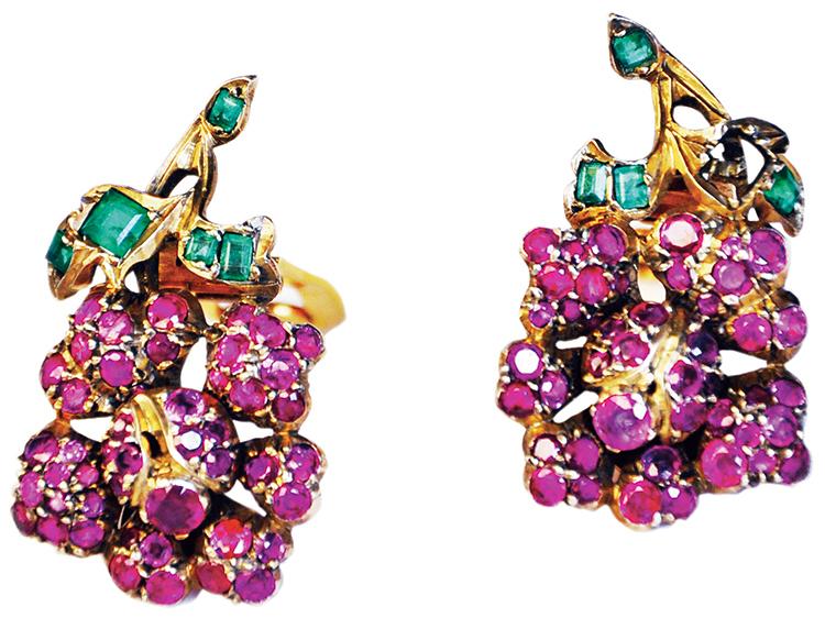 鐧惧勾绌胯秺,鐧惧勾鍙よ懀鐝犲疂