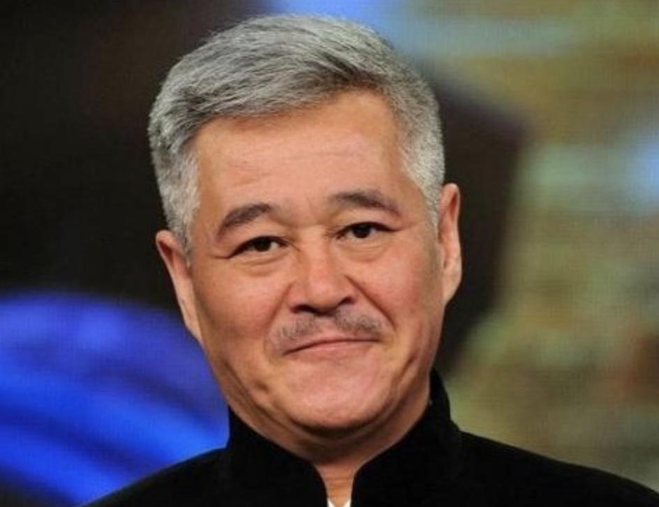 赵本山买辽足,赵本山范伟拉赞助小品