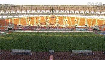 怎么觉得男足踢得不好反而拿的钱多呢？