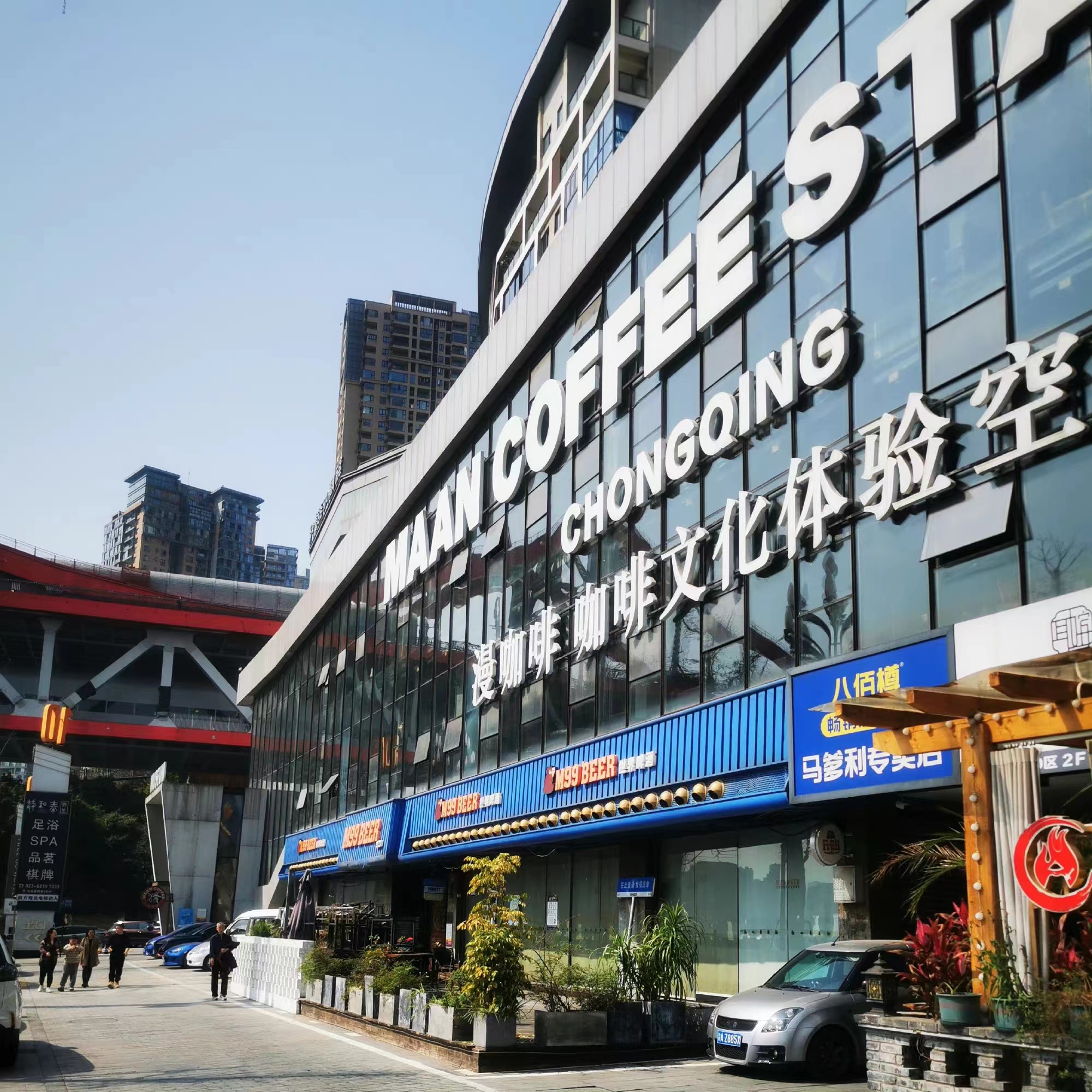 北滨路红店走下神坛！全球最大的漫咖啡体验店关了