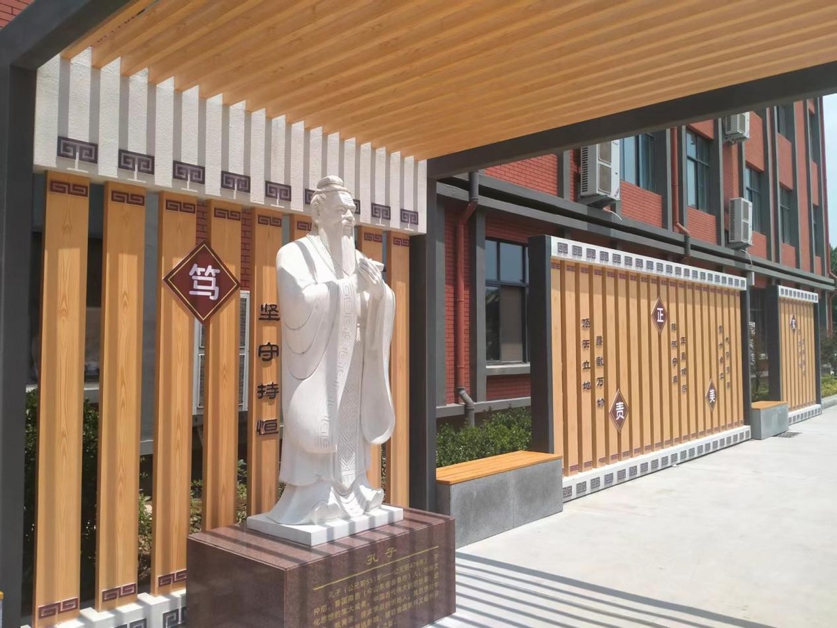 经典名著《汤姆·索亚历险记》