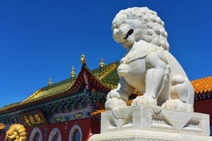 佛教四大名山五台山,五台山自然风景最好的寺院