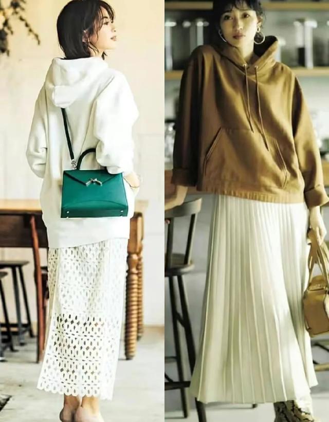 卫衣款长裙怎么搭配鞋子才时髦,连帽卫衣跟黑色长裙怎么搭配