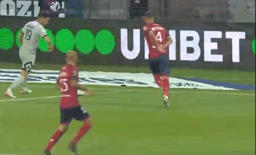 从未见过的进球,盘点梅西那些逆天的精彩进球