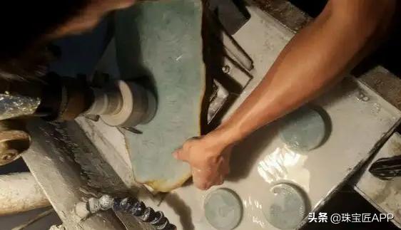 翡翠赌石十大不靠谱,翡翠赌石有造假吗