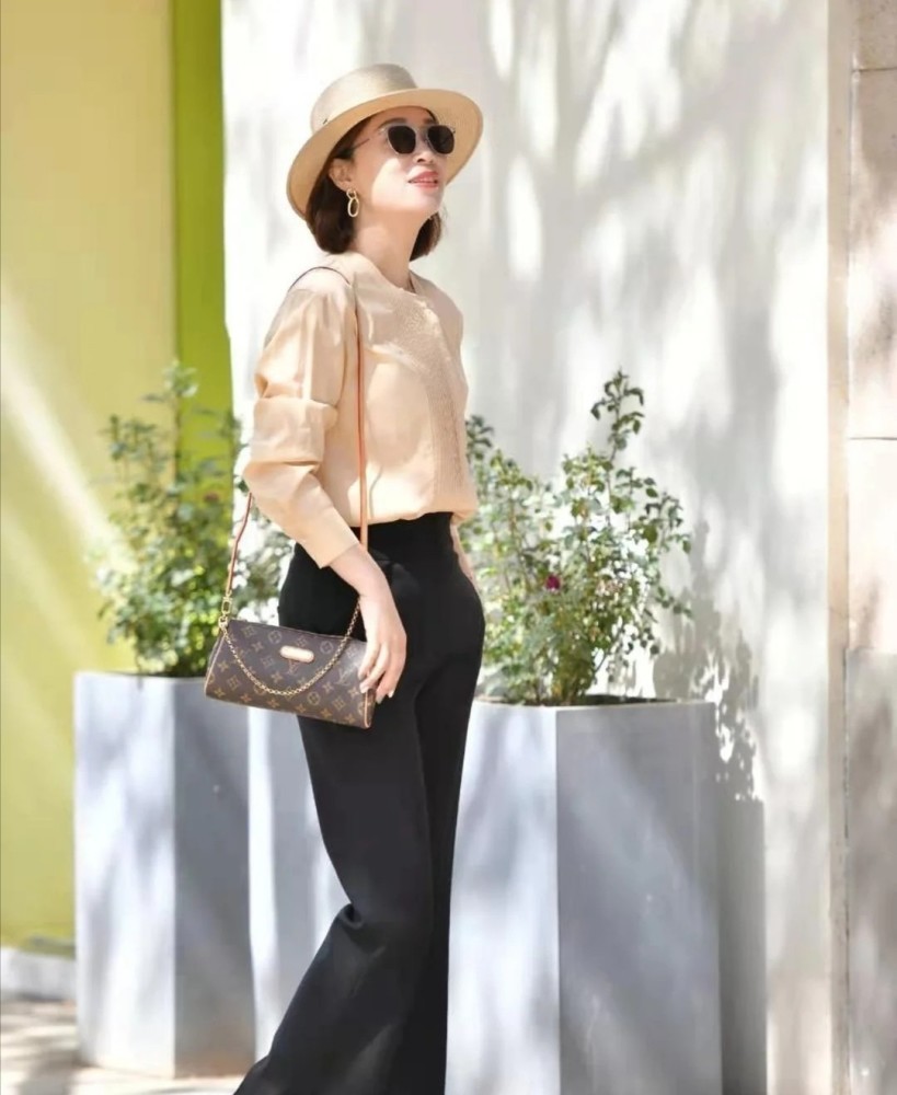 高质量穿搭小衫这样穿高端又时髦,杏衫的穿搭技巧