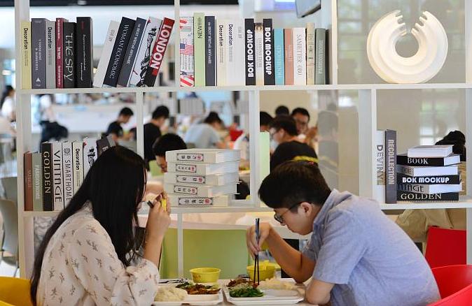 面对快餐式爱情大学生应该怎么做,大学生快餐式恋爱和快餐建立感情