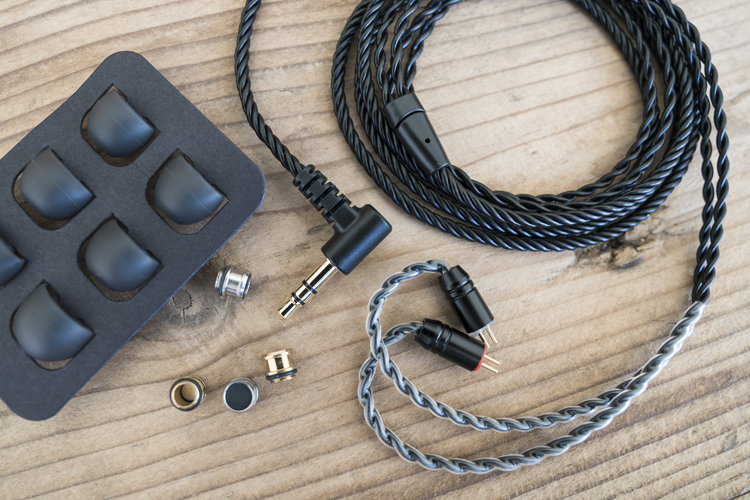 #巡洋笔记#千元内随身耳机推荐：要好听，更要性价比