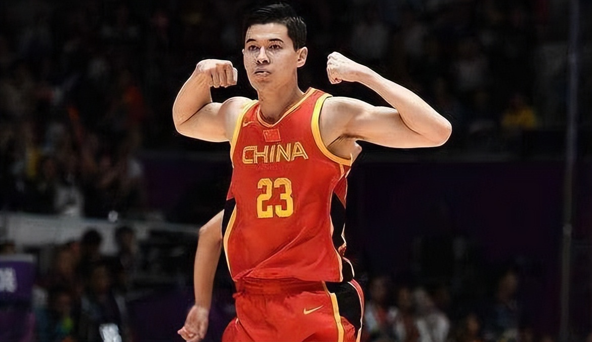 字母哥中国行指导男篮u16球员,中国篮球新疆队的阿不都沙拉木