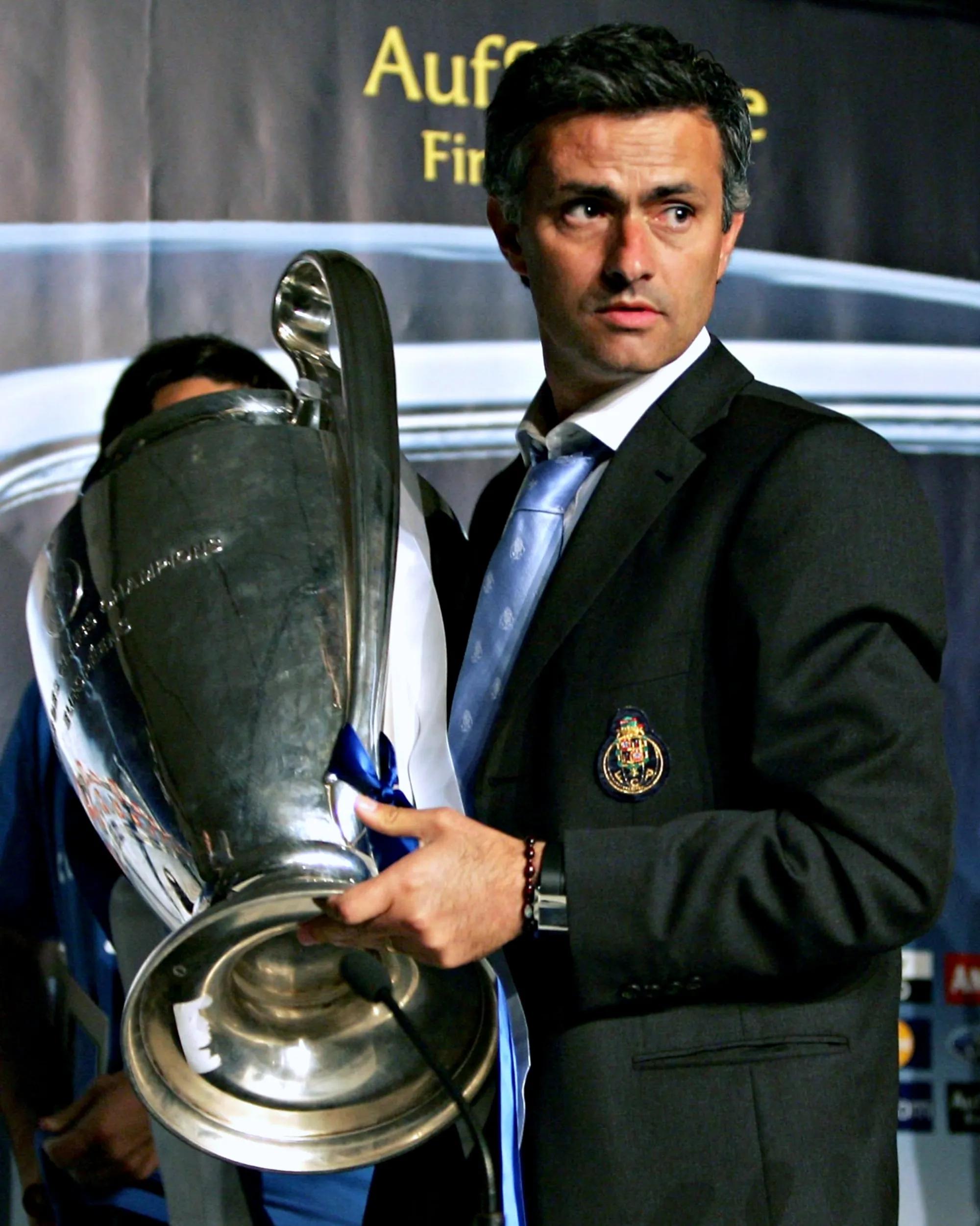 足坛巨匠穆里尼奥,穆里尼奥教练第一名