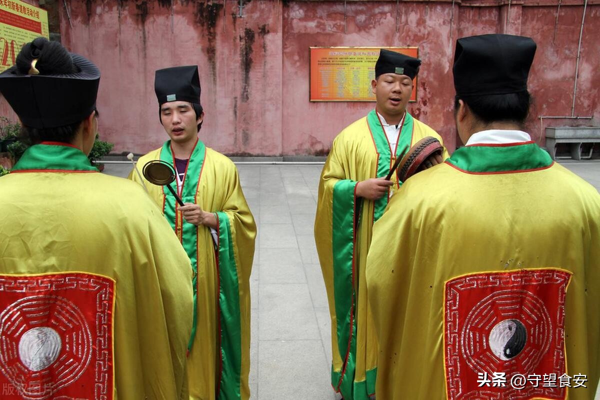 农历三月三习俗与传说,三月三是民间习俗还是民间风俗