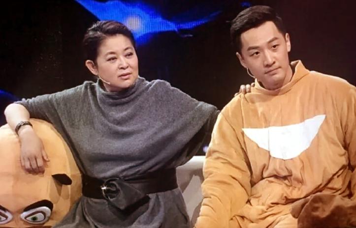 央视台主持人舒冬个人简历,央视最暖男主持舒冬