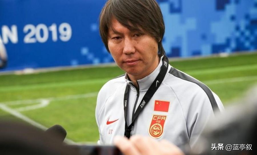 赏花赏月赏秋香打油诗,赏花赏月赏秋香完整诗词