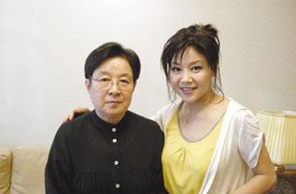 谷建芬老公追悼会,作曲家谷建芬晚年