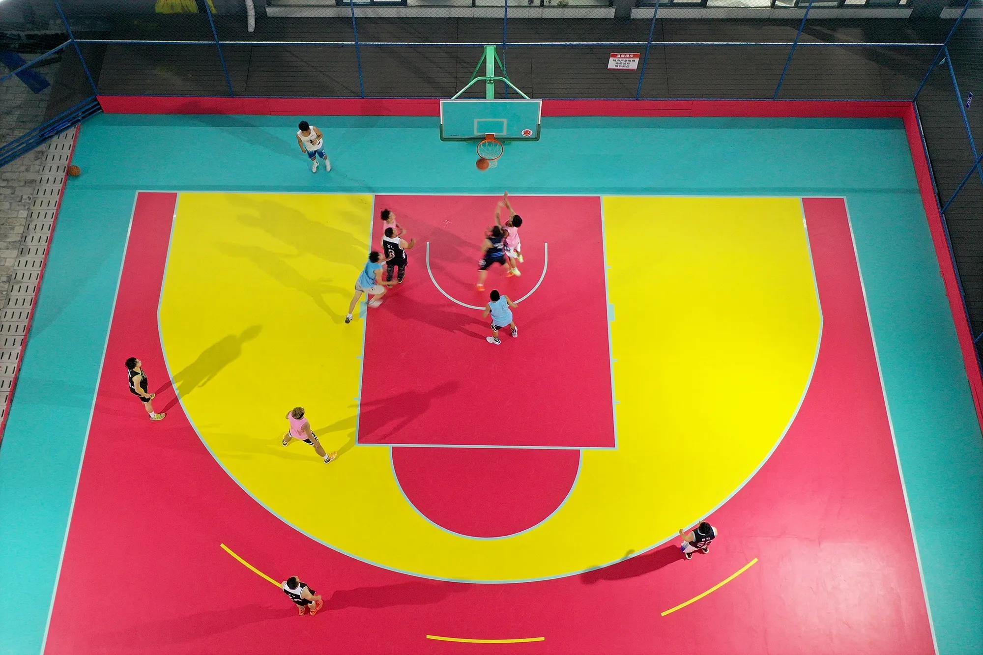 黄州有哪些免费开放篮球场,大型购物广场建篮球场