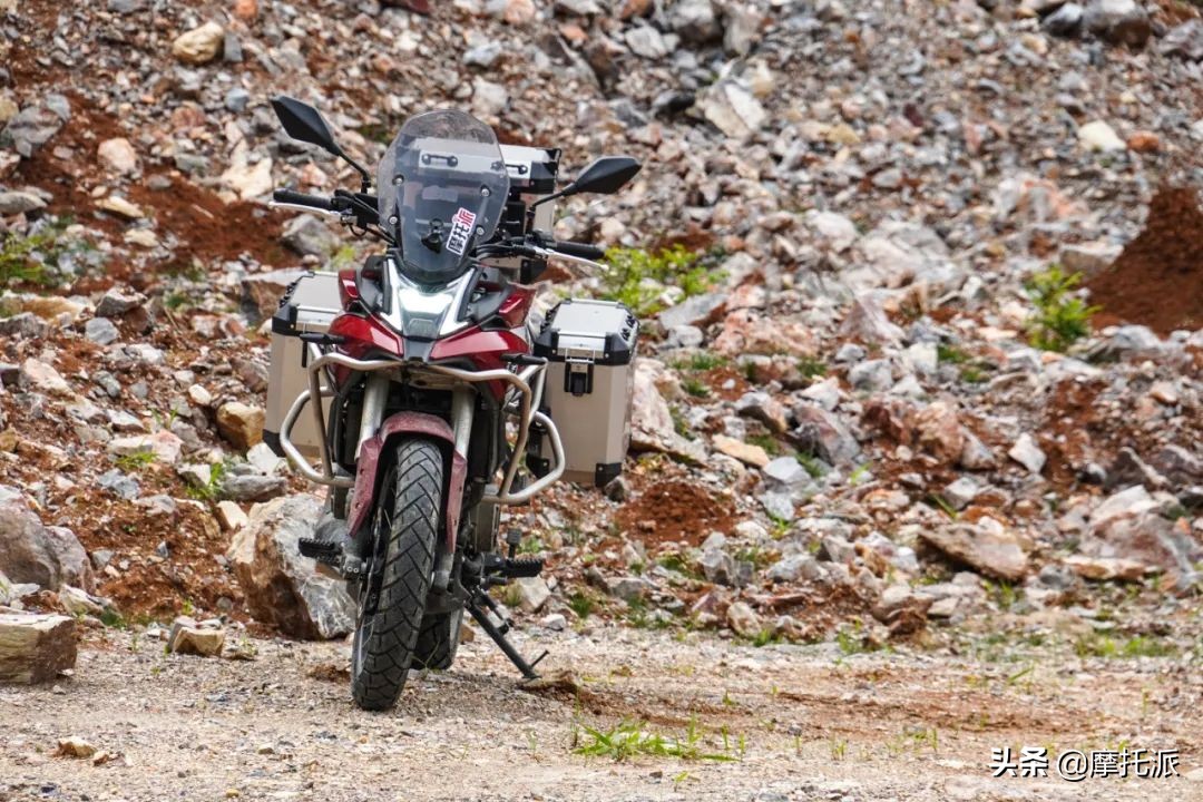 对比评测cb500x,ds525x对比本田cb400x