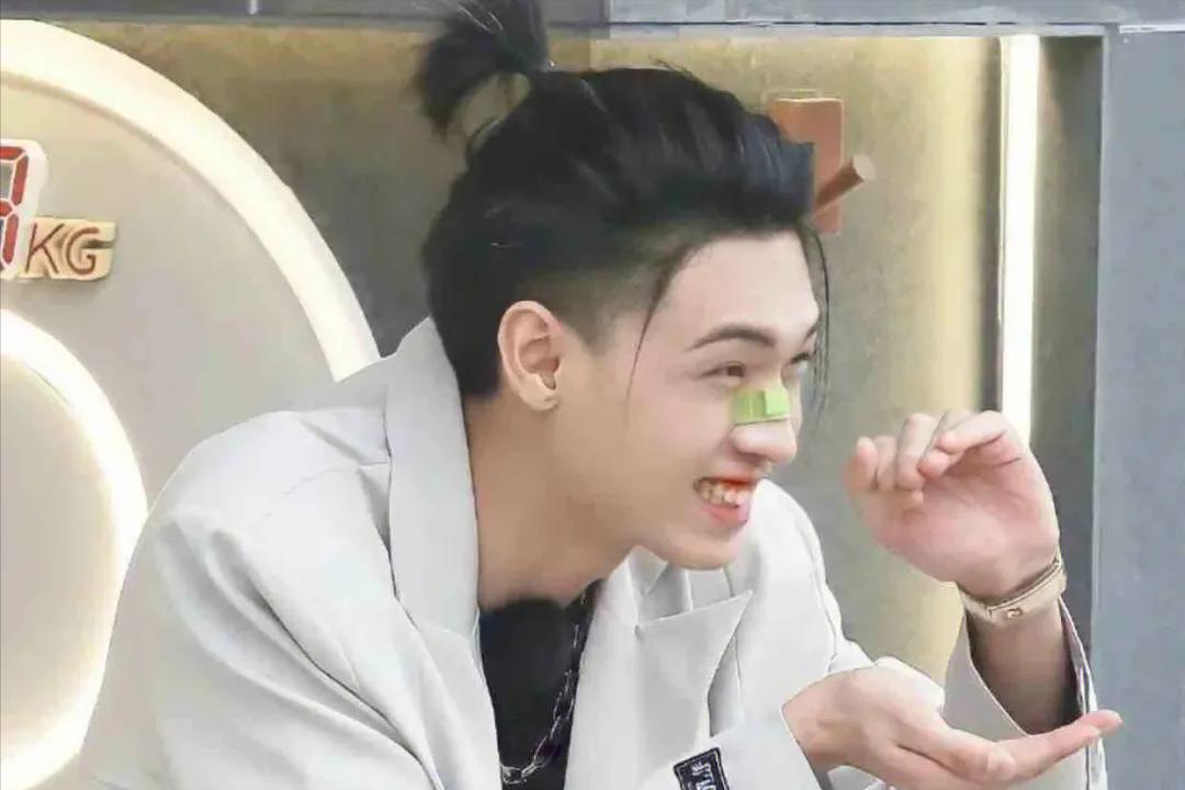 家世显赫的6位男星,五位身价过亿继承家业的男明星