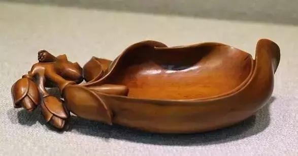 佛手雕件的寓意和象征,翡翠常见的雕件及寓意