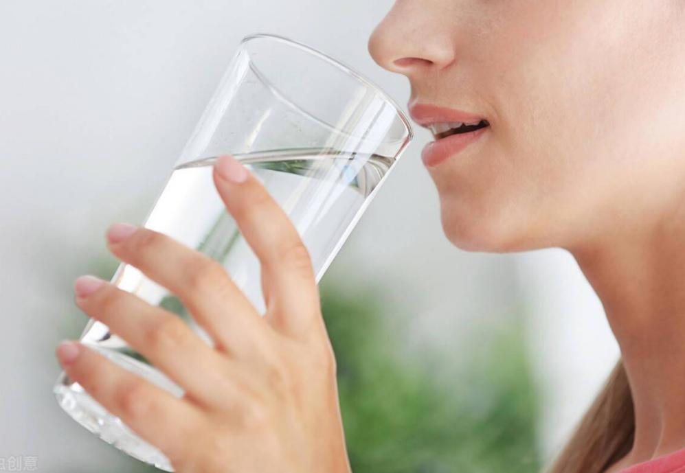 怎么刷牙嘴都臭是咋回事,怎么刷牙牙齿都有异味