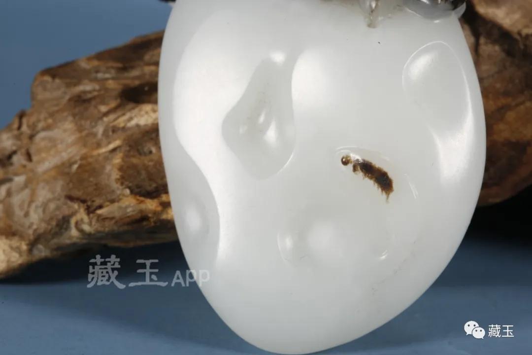 和田玉顶级山料价格表,顶级的和田玉山料是什么样的