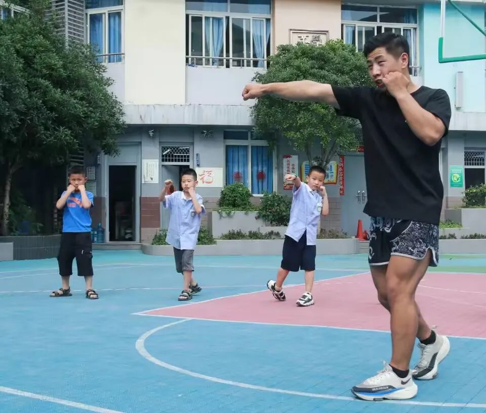 小学课后服务语文,金康园小学课后服务课