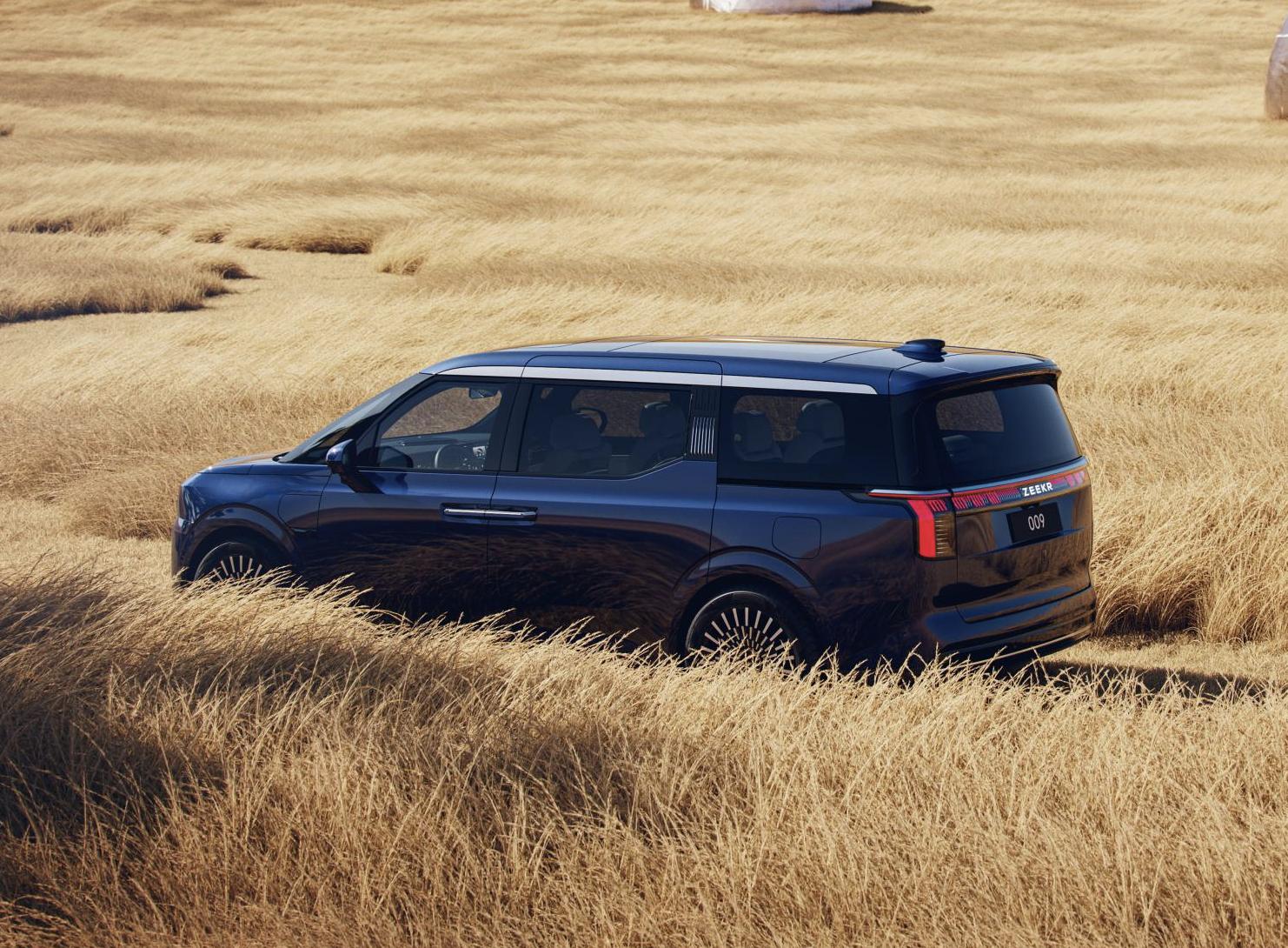 惊喜不断zeekr009官方内饰图发布,zeekr009原生纯电豪华mpv