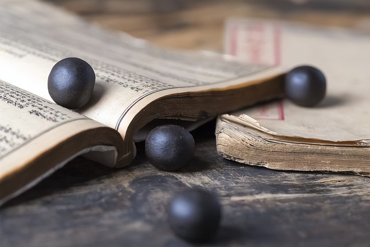 逍遥丸治疗女性肝气郁结吗,逍遥丸的功效40岁女人吃好吗