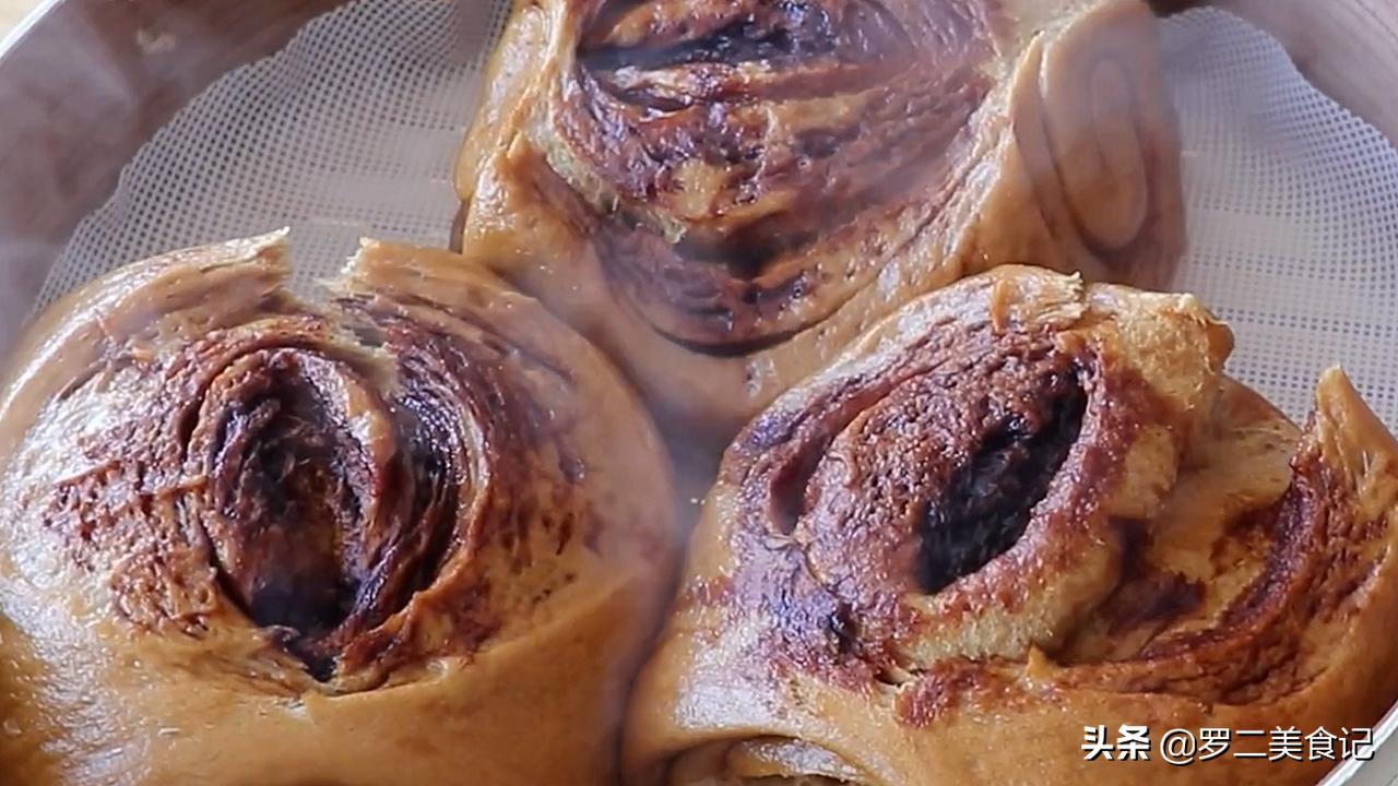 红糖馒头750克面粉放多少水和酵母,自发面粉制作红糖馒头的教程