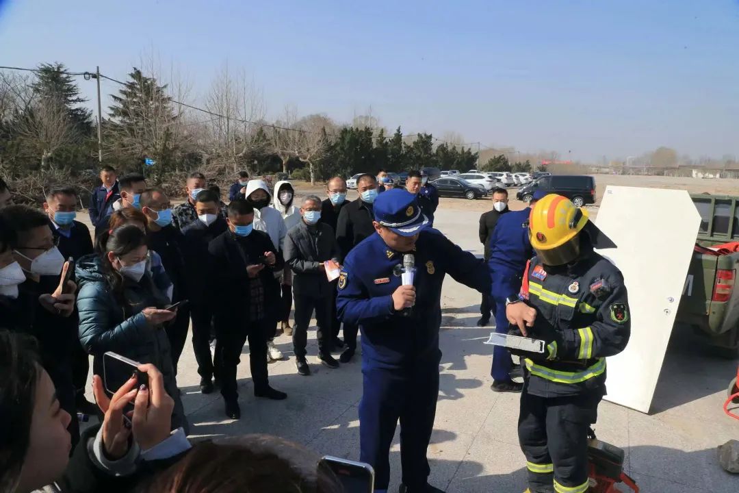 315教你如何识别真假消防产品 (315蓝朋友教你辨别消防产品)