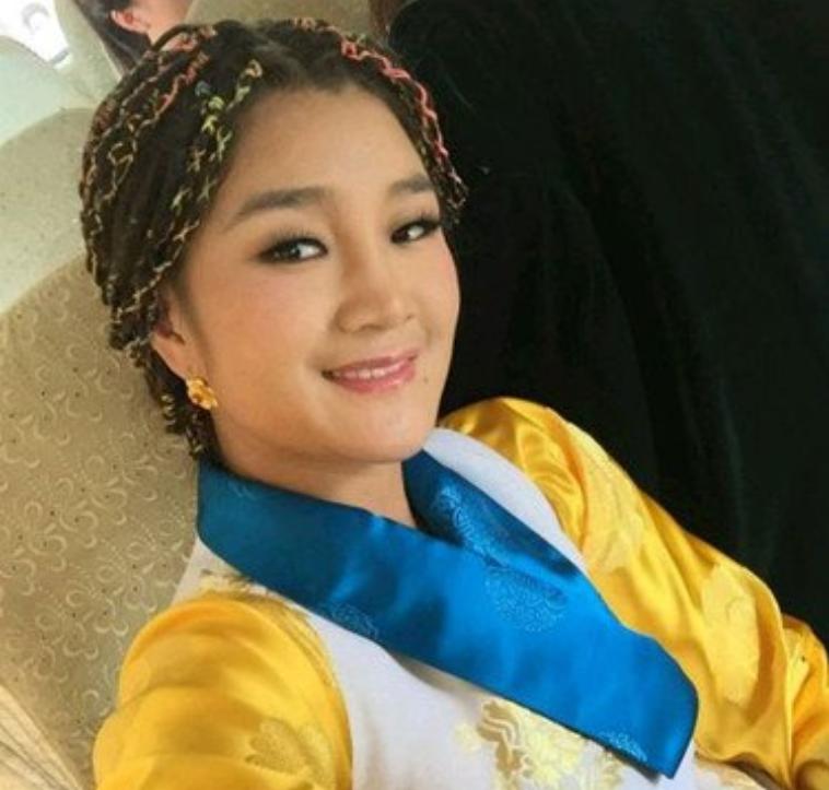 降央卓玛和她的三个孩子近况,降央卓玛一共几次婚姻