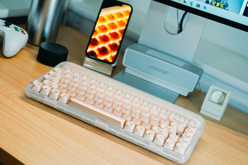 洛斐键盘粉底液拔草,洛斐机械键盘粉底