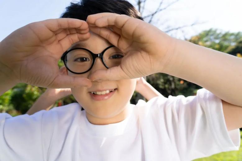 蔡司成长乐镜片孩子们配镜的首选,孩子矫正眼镜蔡司哪款好