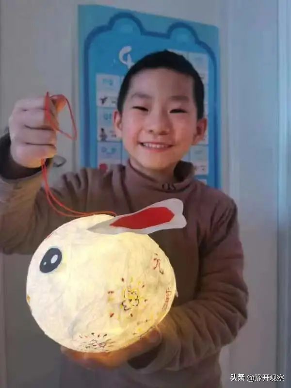 小学生元宵节做花灯活动,小学元宵节做花灯