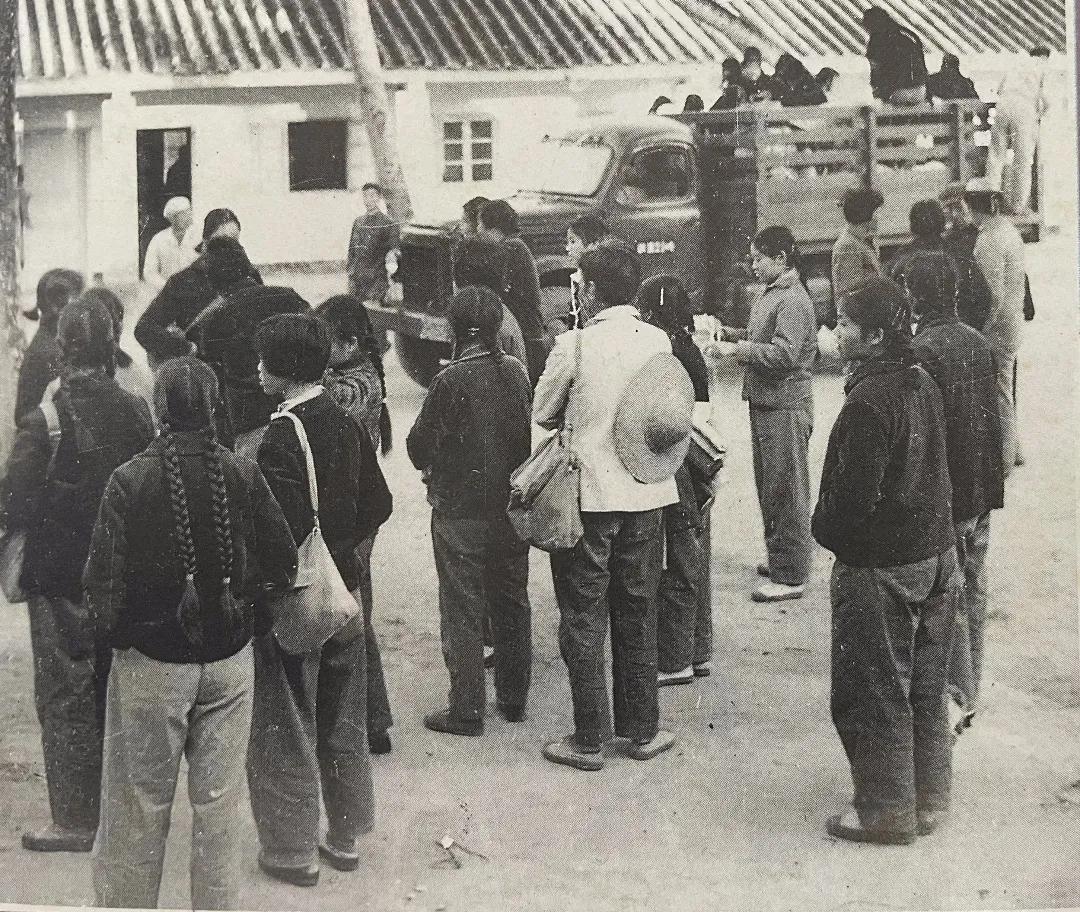 听老红军讲革命故事经历心得体会,听军垦老兵讲述戍边故事稿件