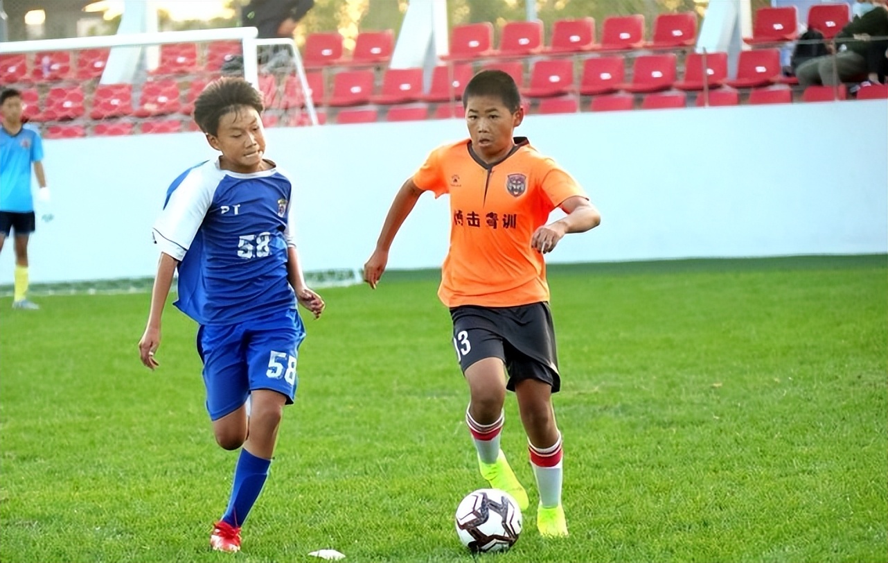 吴曦头球破门6:0,吴曦颠球传球