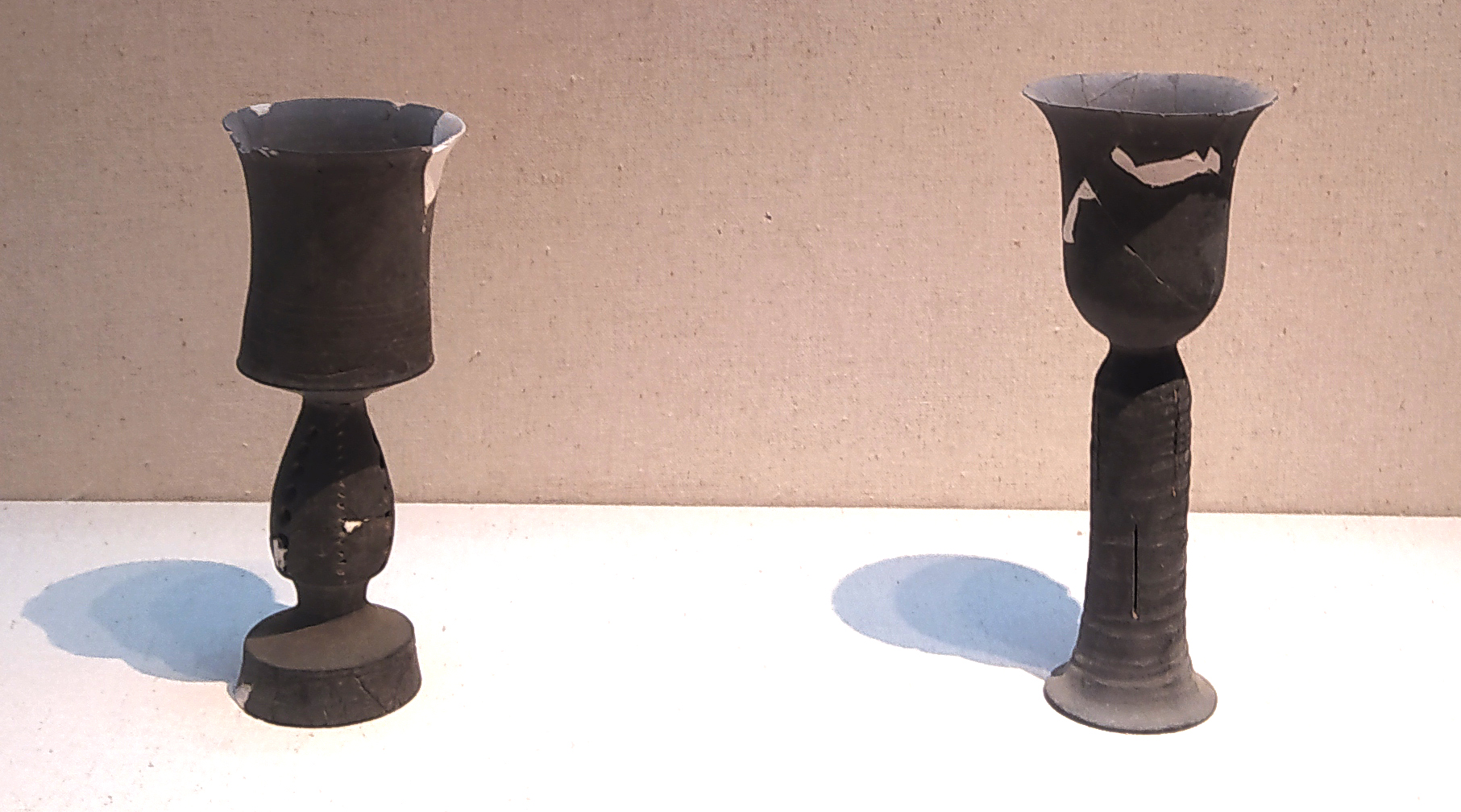 薄如纸的蛋壳黑陶,薄如纸的国宝蛋壳黑陶